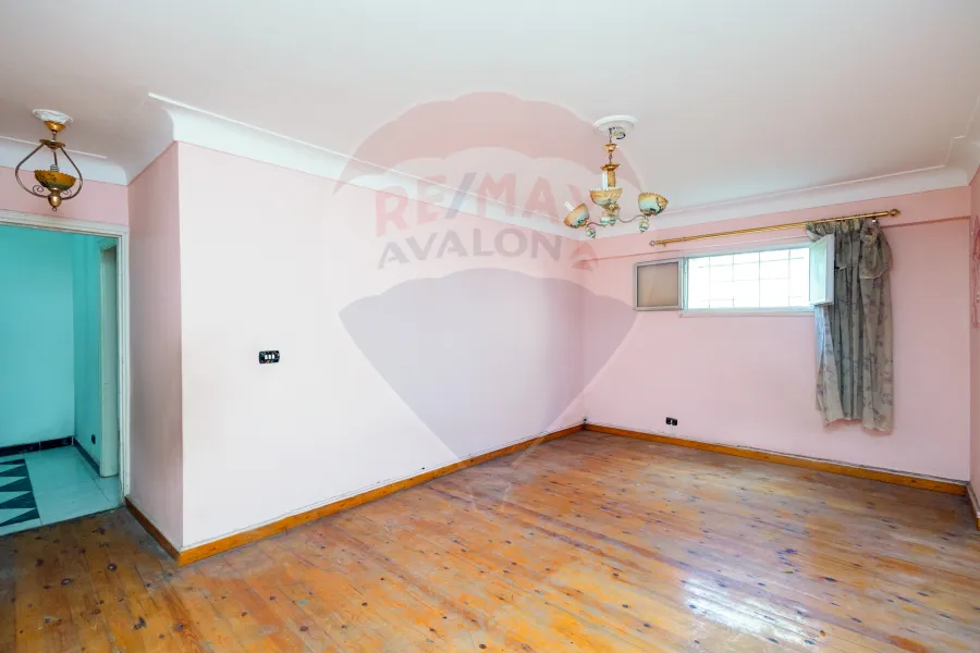 شقة للبيع 173 م فلمنج (على الترام)