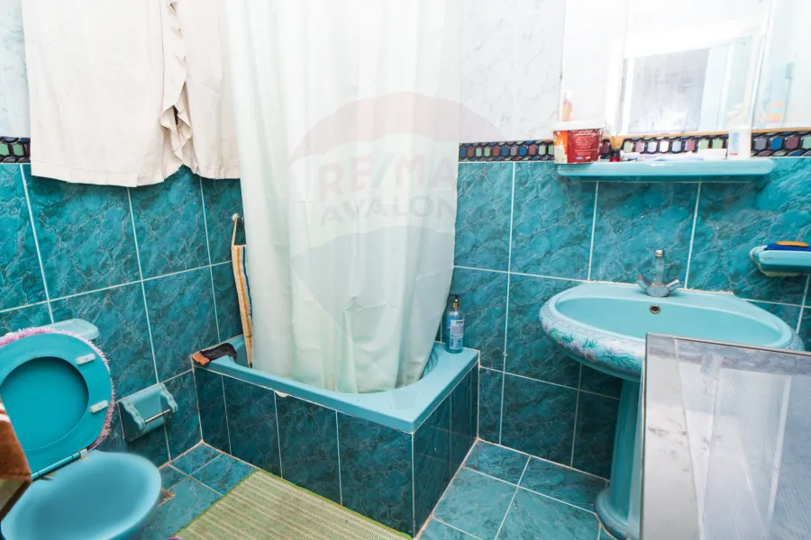 شقة للبيع 110 م المعمورة الشاطئ (ش الشرطة)