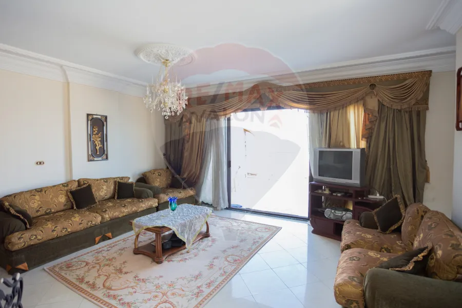 بنتهاوس للبيع 400 م  السرايا (على البحر مباشرة)