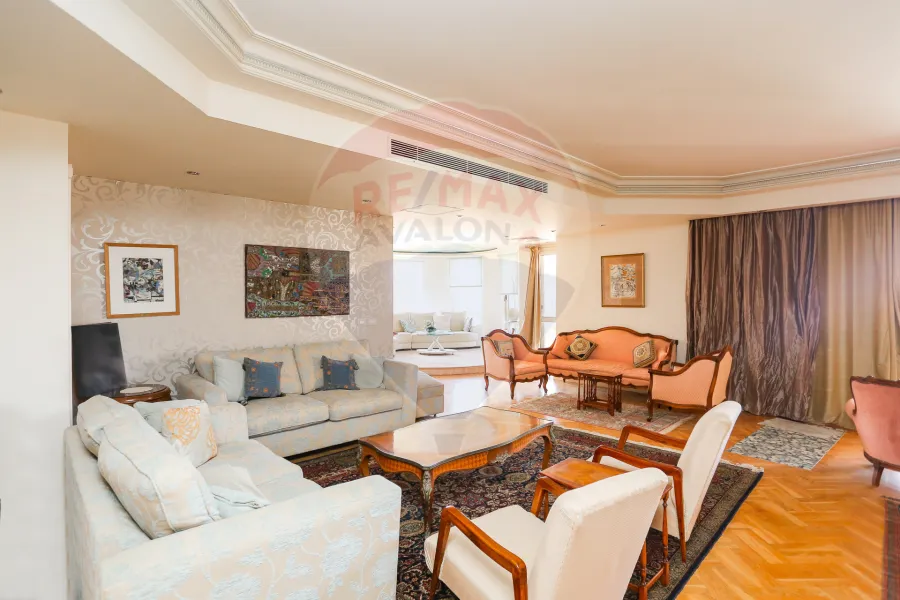 Apartment for sale 400 m Kafr Abdo (steps from al lemby garden)