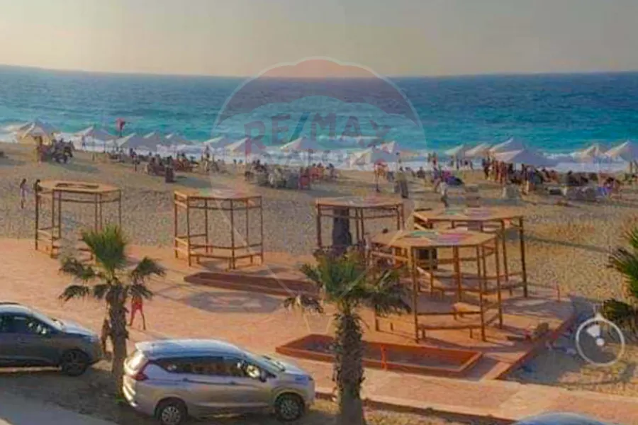 شاليه + رووف للبيع الساحل (اماريتس هايتس) 100 م + 100 م رووف