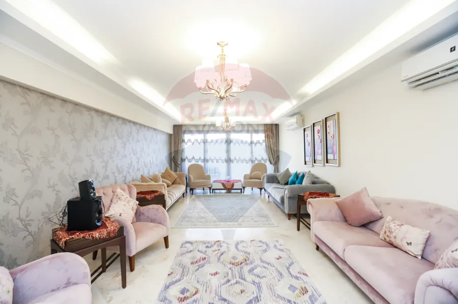 Apartment for sale 249 m Saba Basha ( Directly on the Sea.)