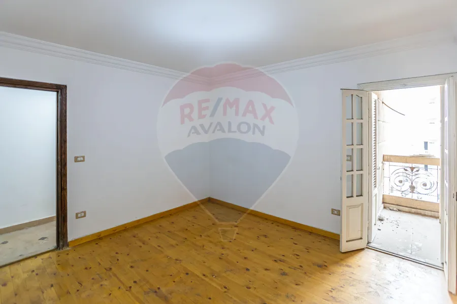 شقة للبيع 200 م الابراهيميه ( شارع ابو قير - برج السلاملك )