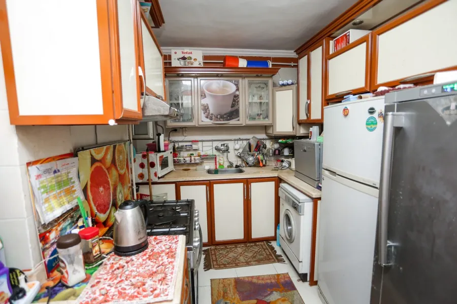 شقة للبيع 172م سموحة (ش الخمسين)