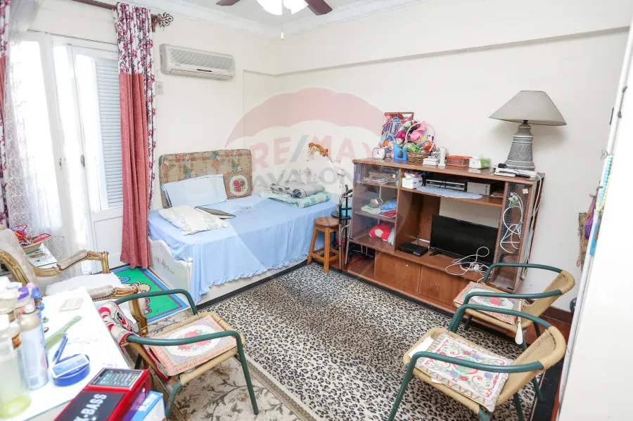 شقة للبيع 135م الإبراهيمية (خطوات من البحر)