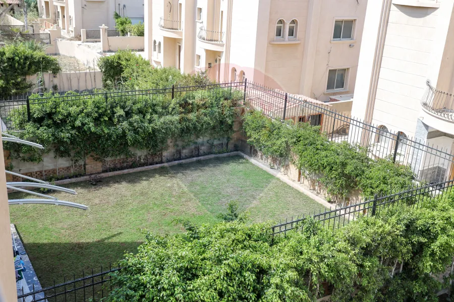 Twin House for sale 500 m King Marriott (Spring House compound)