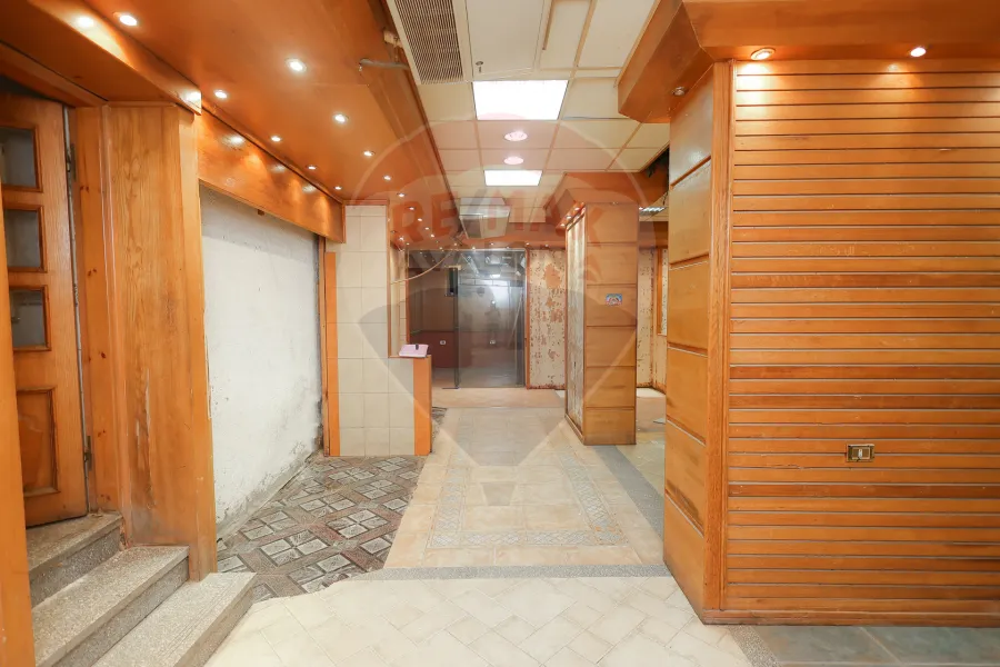 محل + ميزان للبيع 345 م  سموحة (بجوار الهلال الاحمر و مستشفى الاندلسية)