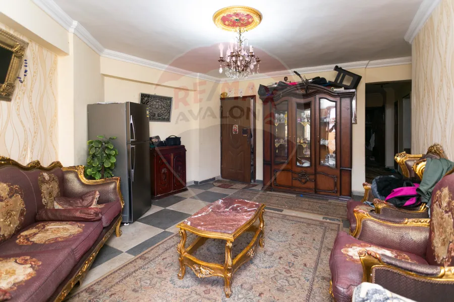 شقة للبيع 100 كليوباترا (خطوات من الترام