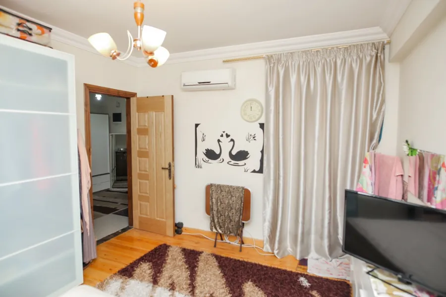 شقة للبيع 160م كامب شيزار ( ش بورسعيد )