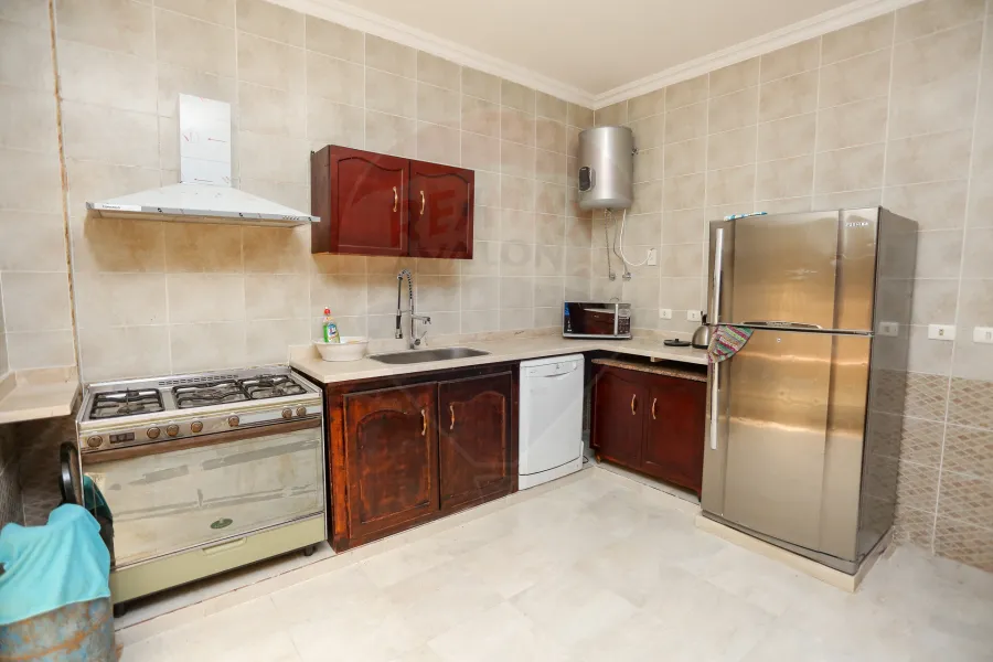 ڤيلا منفصلة للبيع الكينج (كومباوند الصفوة)  -  500 م