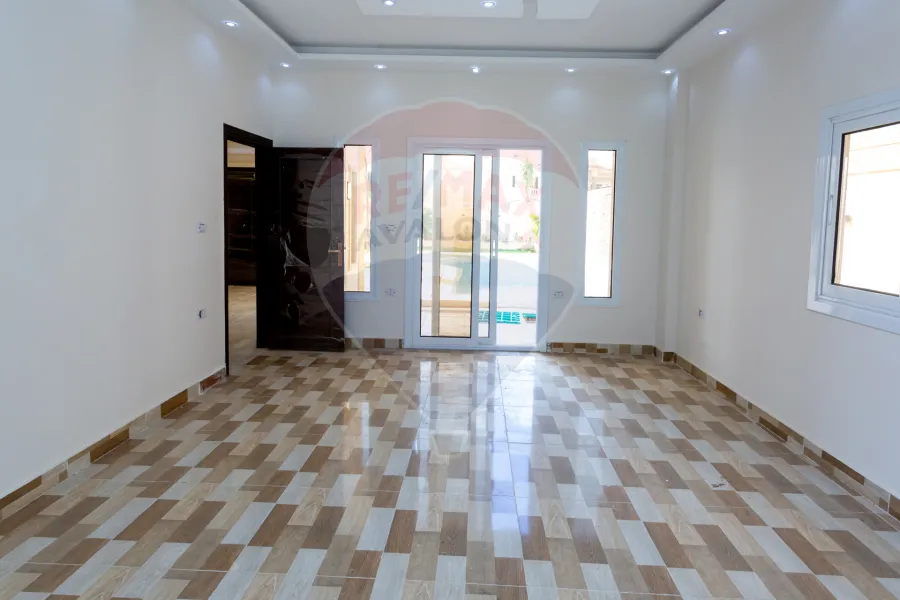 فيلا ستاند الون للبيع كينج مريوط (خلف المعهد العالي بالكينج) 500 م