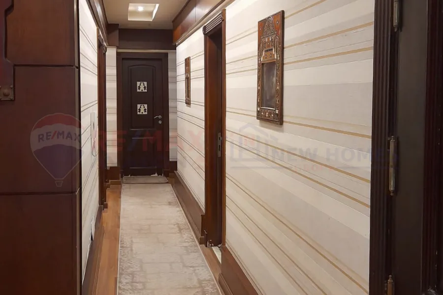 شقة للبيع 210 م السرايا (ثاني نمرة من البحر)