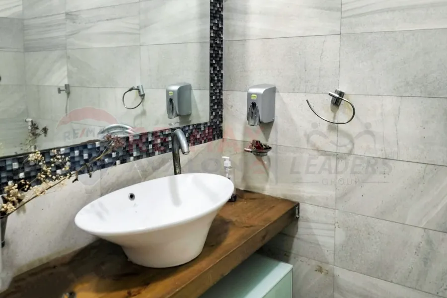 Administrative headquarters for sale, 120 m Gleem (Mostafa Maher St.)