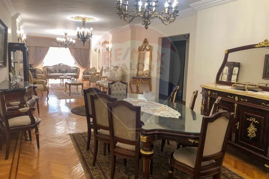 شقة للبيع 200 م سان أستيفانو ( خطوات من الفورسيزون )