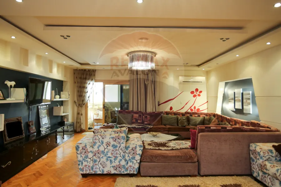 شقة للبيع 210 م كفر عبده (متفرع من ش ابراهيم راجي)