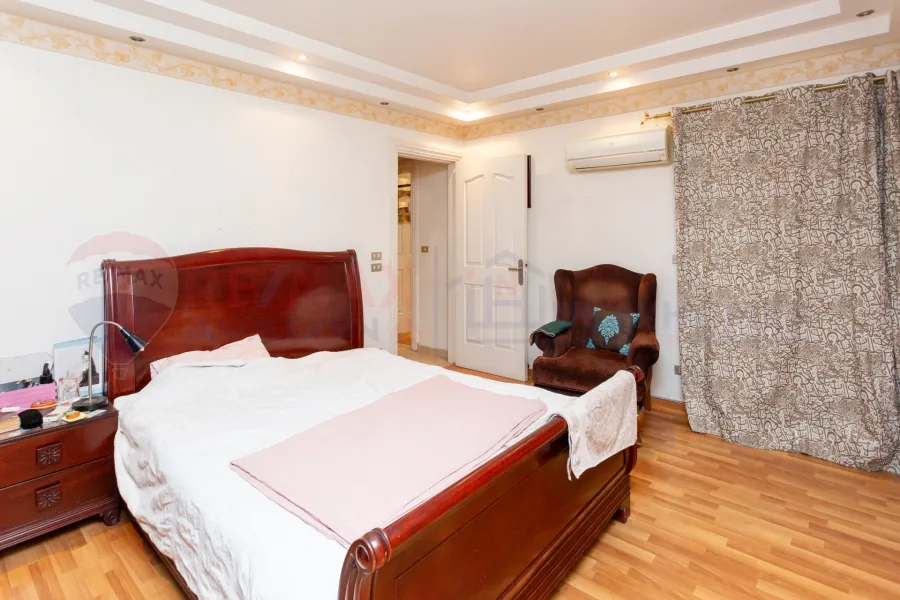 Apartment for sale 206 m Smouha (steps from Fawzy Moaaz St - brand building)