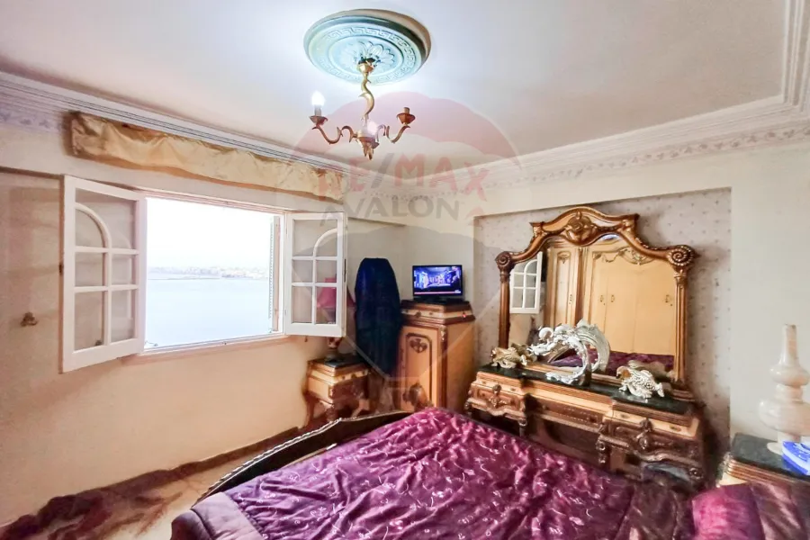 شقة للبيع 186 م بحري (فيو بحر مباشرة)