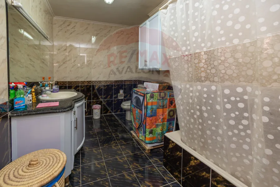 شقة للبيع 165 م صافى لوران (ش الاقبال)