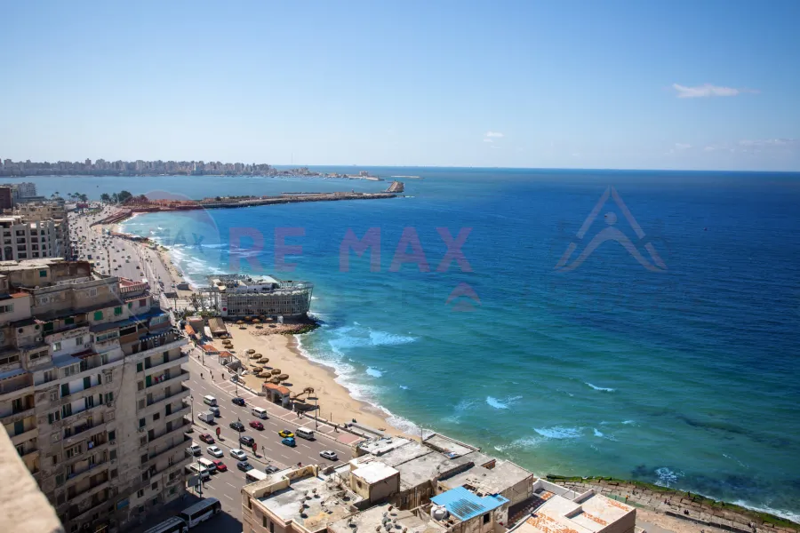 Apartment for sale 600 m Camp Caesar (branching from the sea)