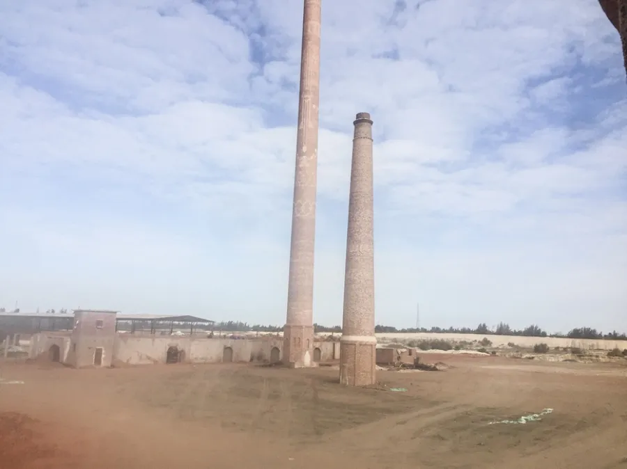 Bricks Factory For Sale 42,000m Elnatron Valley (Elhamra District )