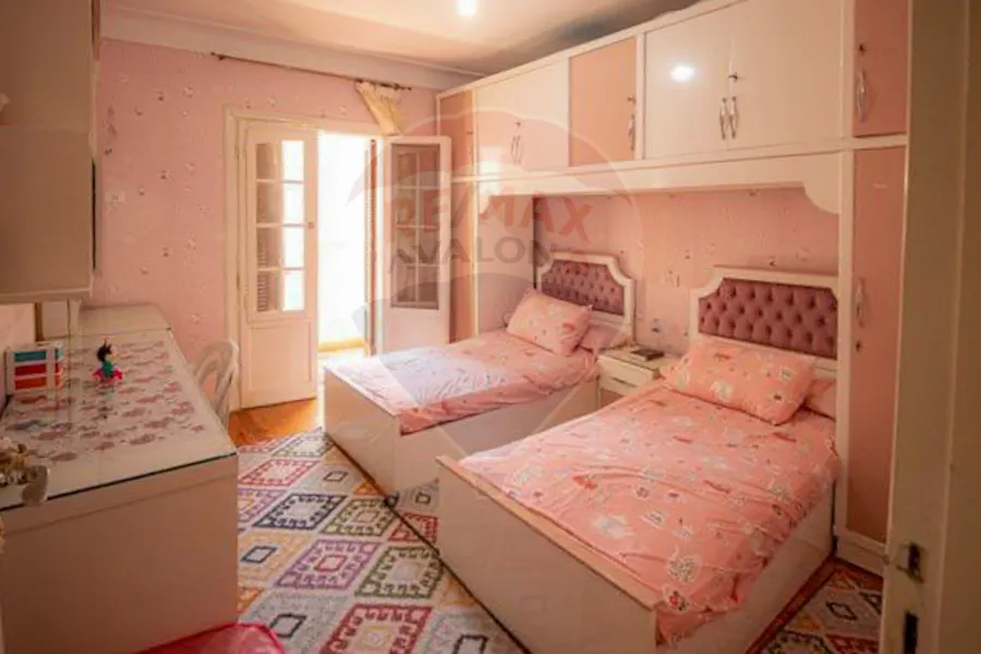 شقة للبيع 145 م سموحة (ش فوزي معاذ)