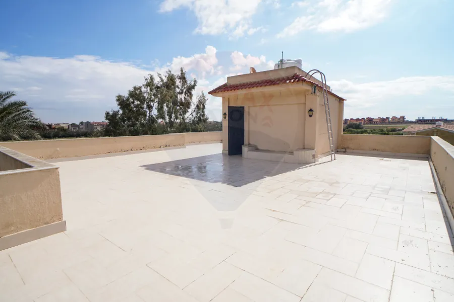 فيلا للبيع 4,200 م (فدان) كينج مريوط (بالقرب من واحة خطاب)