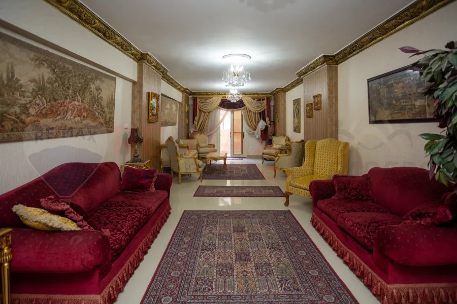 شقة للبيع 165 م سبورتنج (ش طيبة)