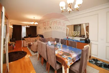 شقه للبيع 217 م لوران (علي الترام مباشره - عماره براند)