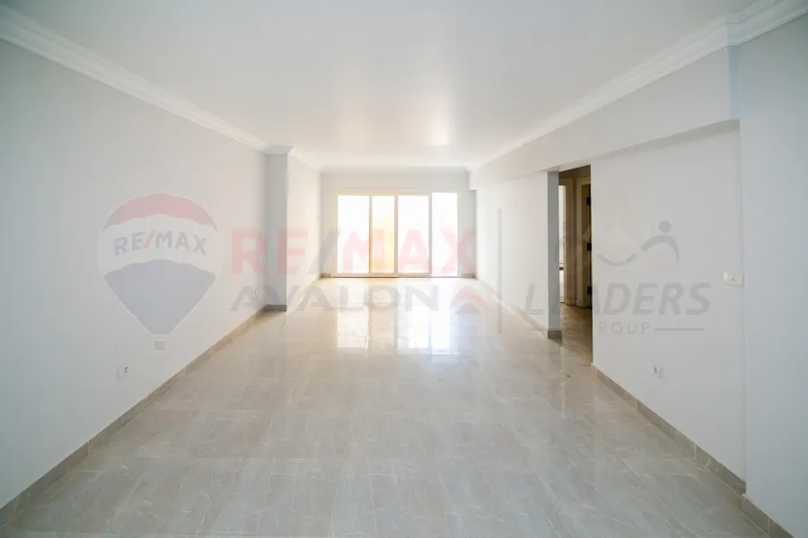 شقه للبيع 139 م سموحه (جراند فيو)