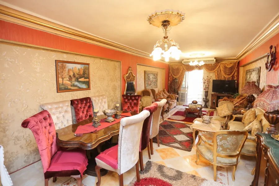 شقة للبيع 155م بسيدي بشر (ش خالد ابن الوليد)