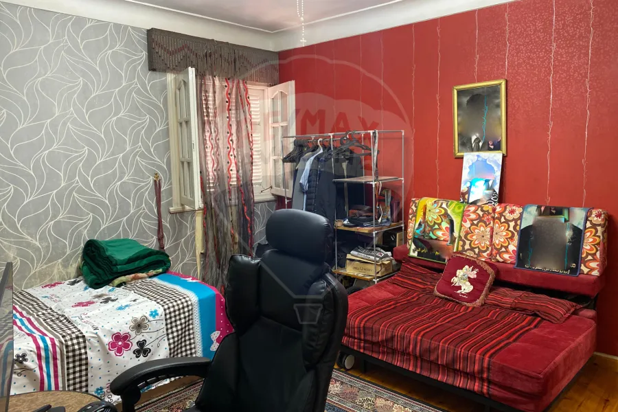 شقة للبيع 250 م جناكليس (ش أبوقير)