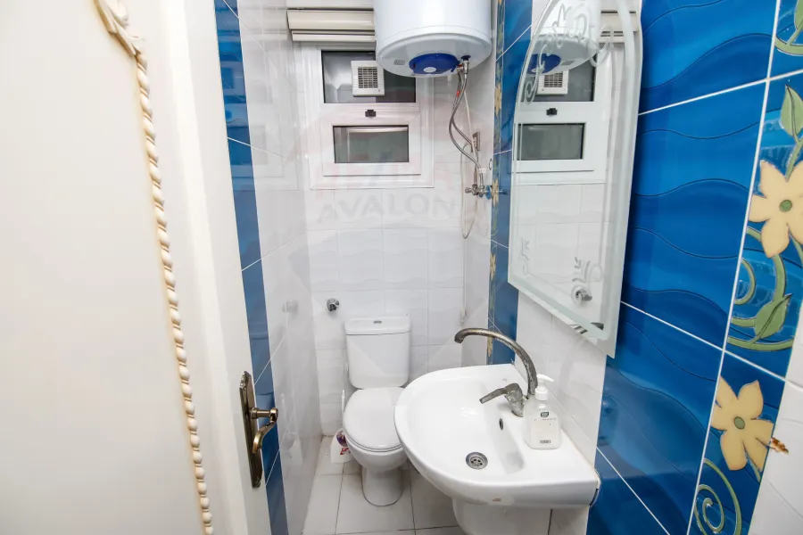 شقة للبيع 170 م كامب شيزار (خطوات من كوبري الجامعه)