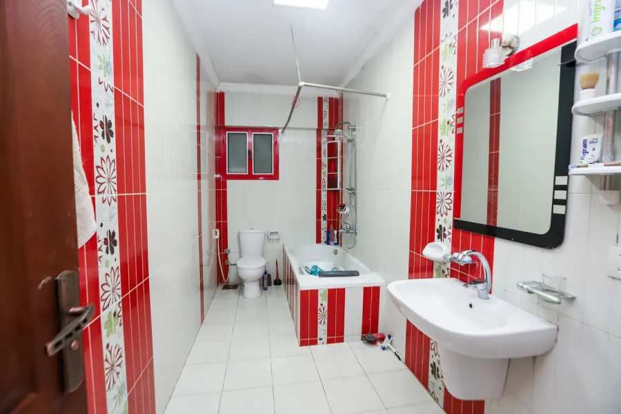 شقة للبيع 150م سيدي بشر (بجوار صيدلية الطيبي)