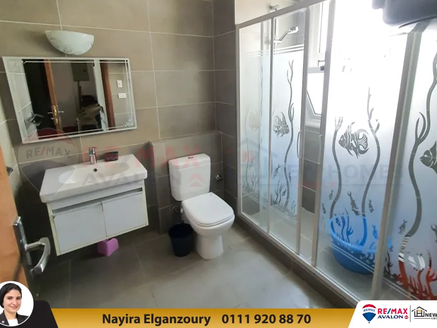 شاليه بحديقة للبيع 144 م الساحل الشمالي ( قرية امواج)