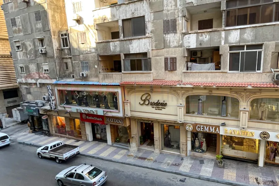 شقة للبيع 165 م رشدي (شارع سوريا)