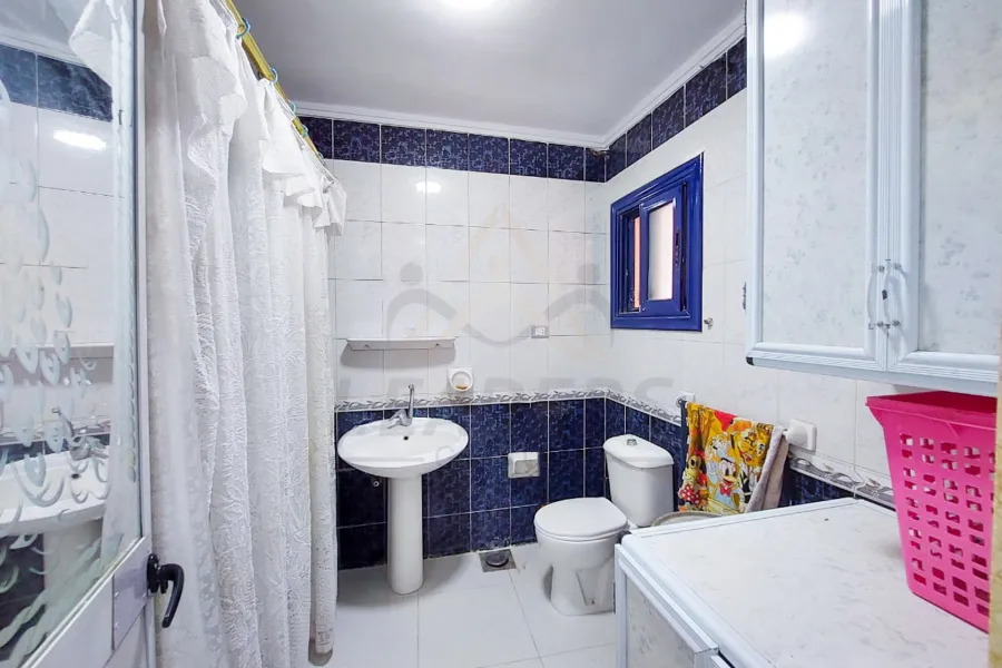 شقة للايجار المفروش 140 م كليوباترا (خطوات من البحر)