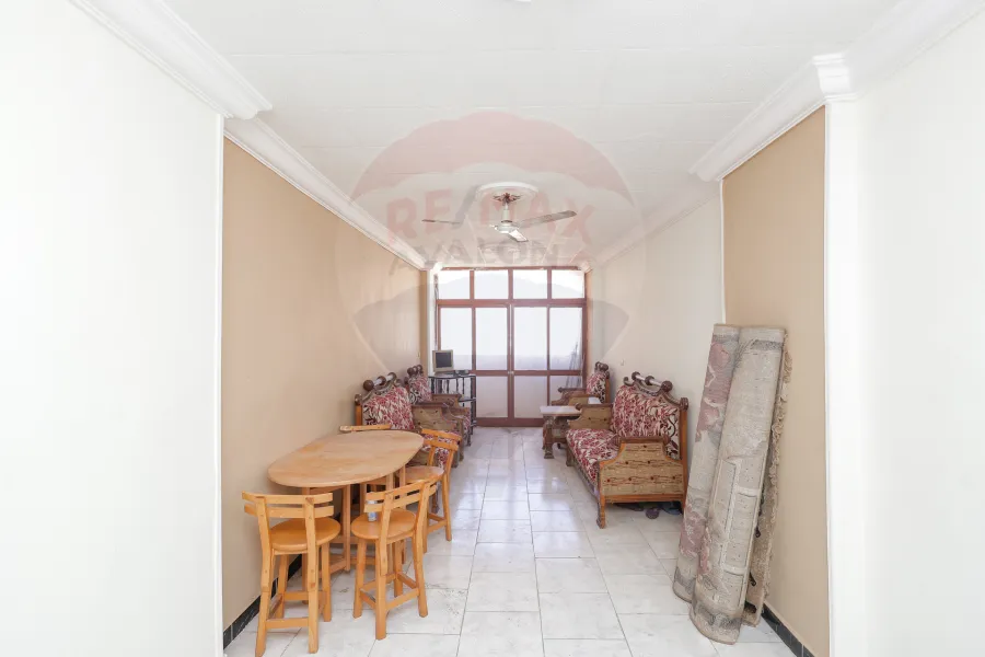 شقة للبيع  120 م  ميامي (متفرع من ش جمال عبد الناصر)