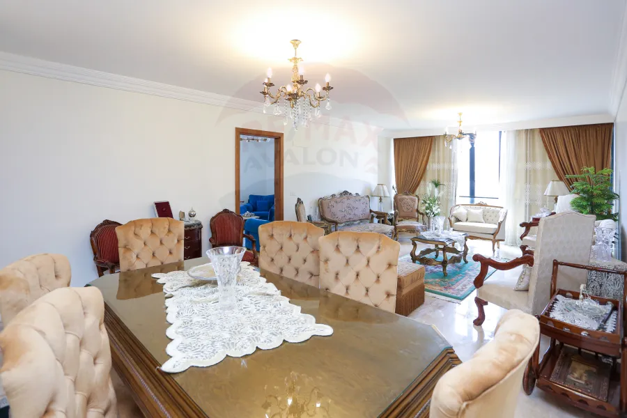 شقه للبيع 175 م سبورتنج (شارع ابوقير - عمارة براند)