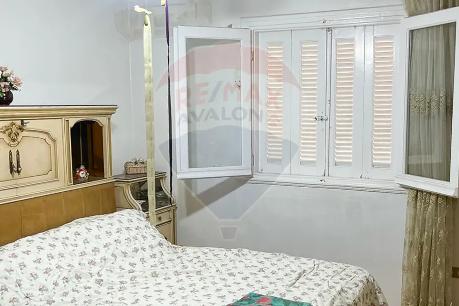 شقة للبيع 160م سبورتنج ترام (ش عمر لطفي)