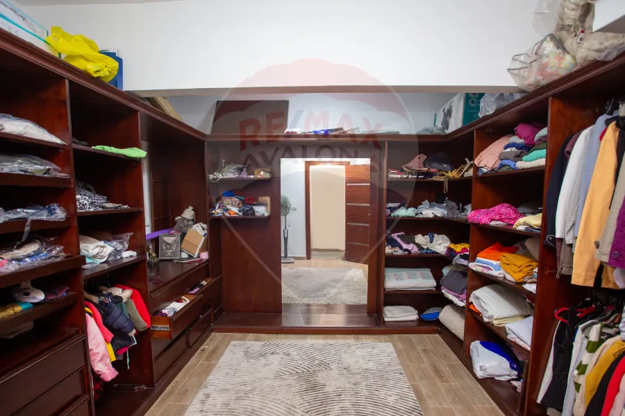 Apartment for sale 305 m Sporting (Omar Lotfy St)