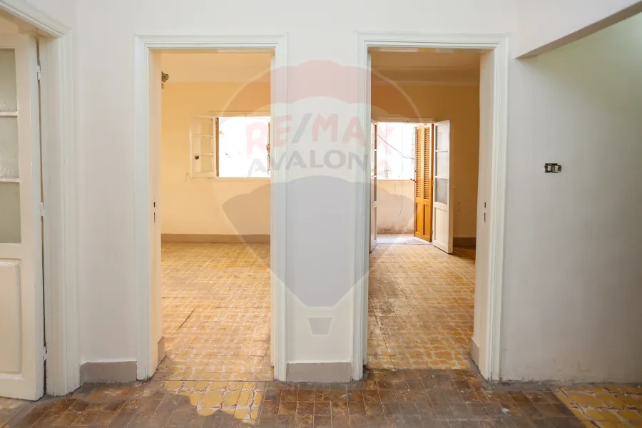 Apartment for sale 100 m Sidi Bishr (side of Gamal Abdel Nasser Street)