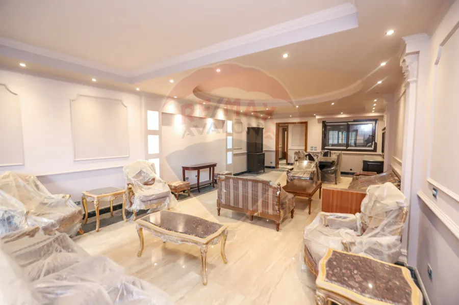 شقة للبيع 315م كفر عبده (ش أمير البحار)