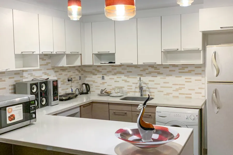 ستوديو بجاردن مفروش للبيع (مارينا ريزيدنس - مراسي) 100 م