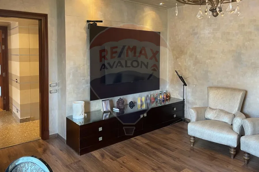 شقه للبيع 180 م كفر عبده (خطوات من ش أبو قير)