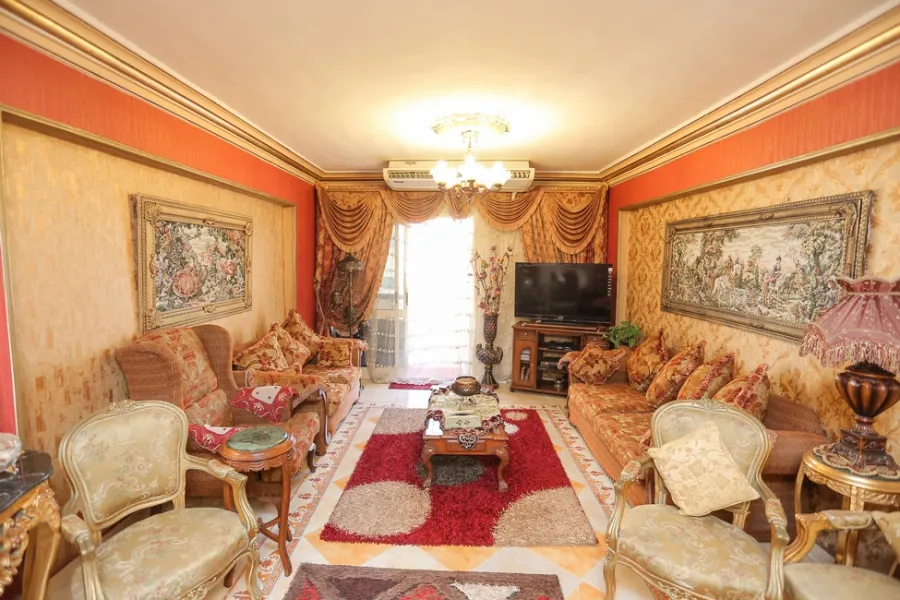 شقة للبيع 155م بسيدي بشر (ش خالد ابن الوليد)