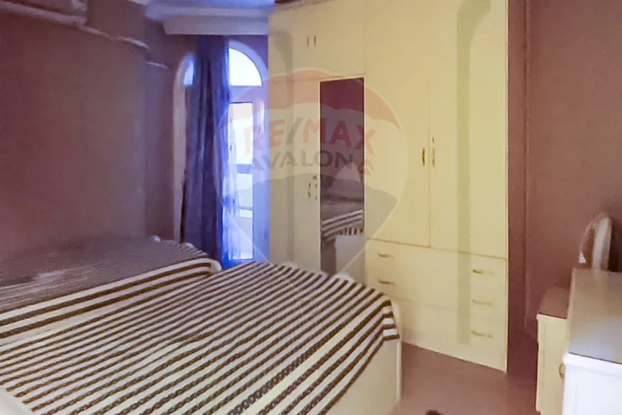 شقه للبيع 215 م كيلوباترا (علي البحر)