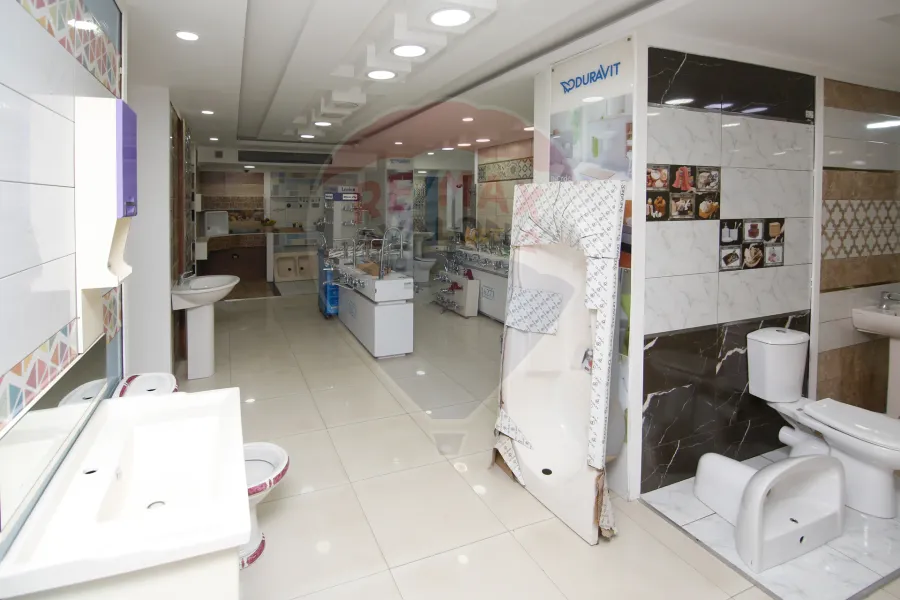 محل تجارى للبيع 2,200 م السيوف (ش جميله بوحريد)