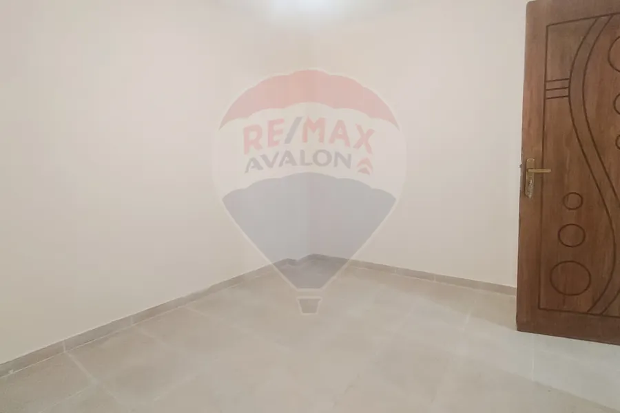 Administrative apartment for sale 90 m Sidi Bishr (branched from Khaled Ibn El-Waleed st.)