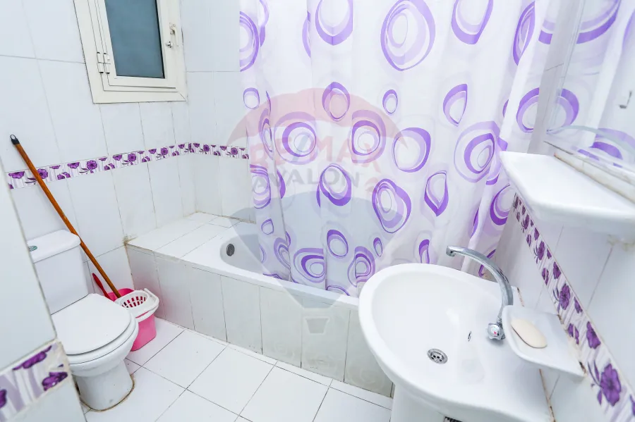 شقة للبيع 125 م كليوباترا ( ش مسجد العبيسى متفرع من شارع الدير )