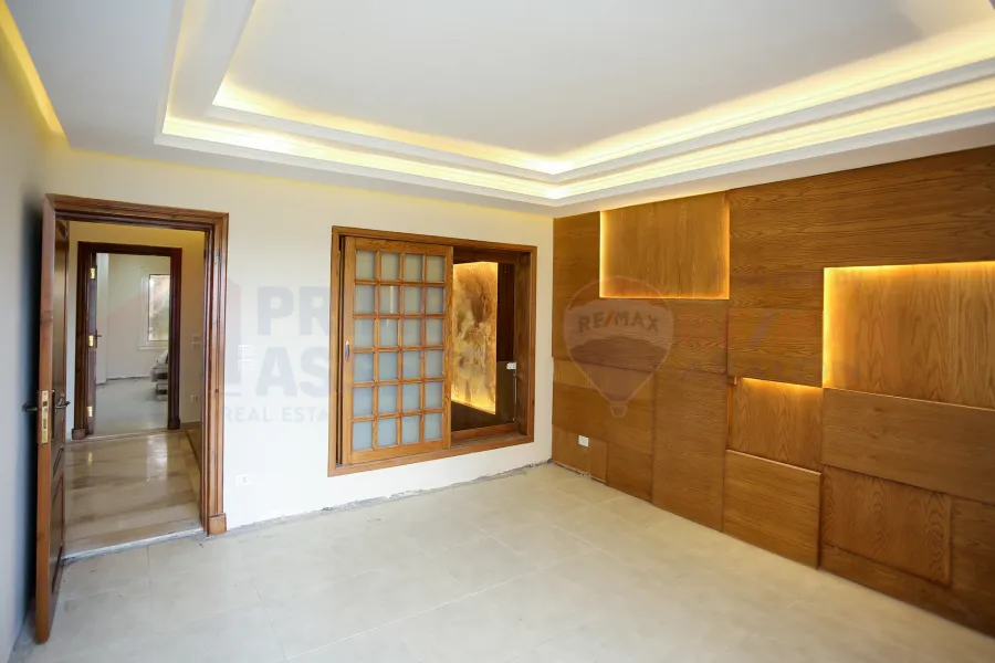 Twin house villa for sale 440 m King Mariout (Alex West)